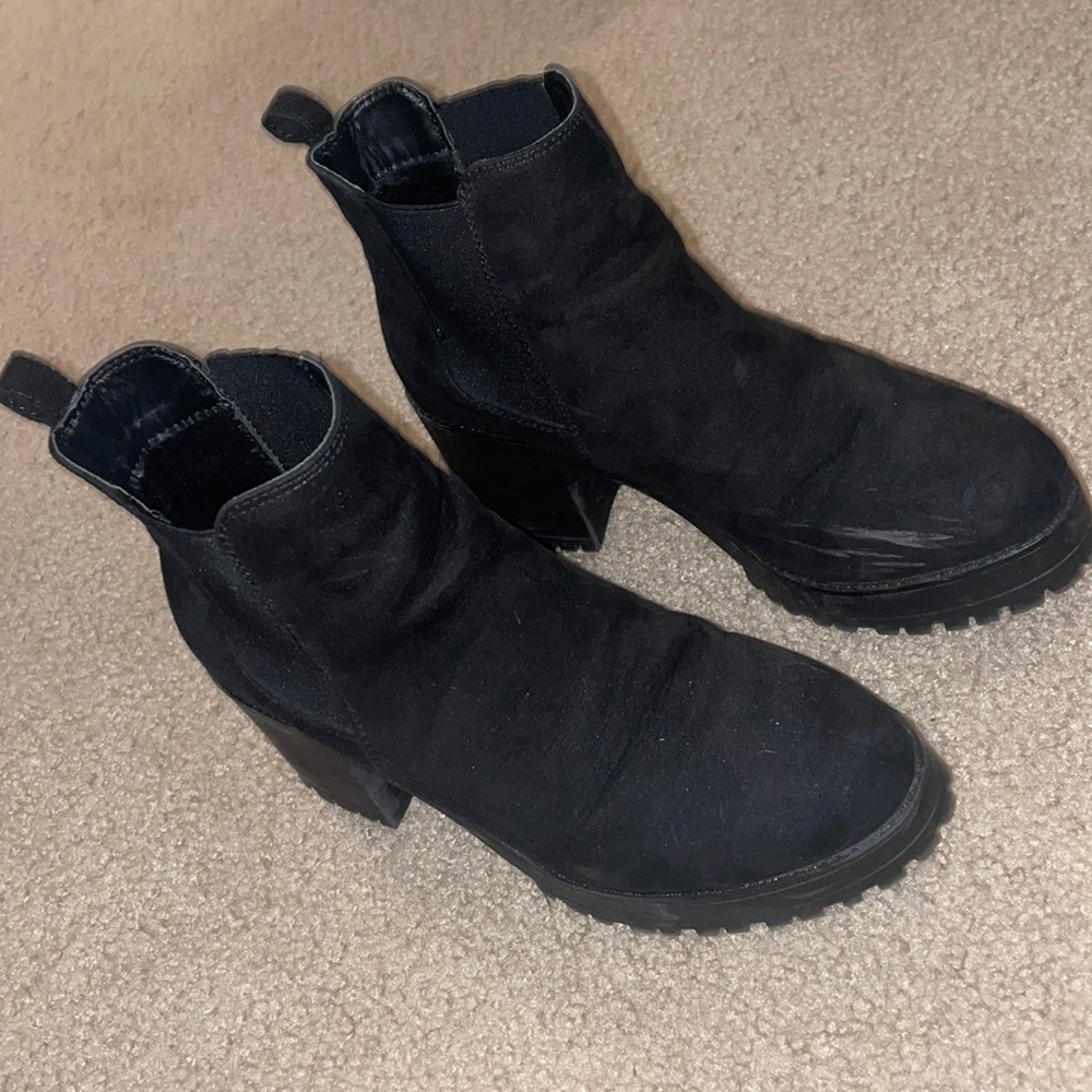 Black ankle booties. Used. Pretty Little Thing